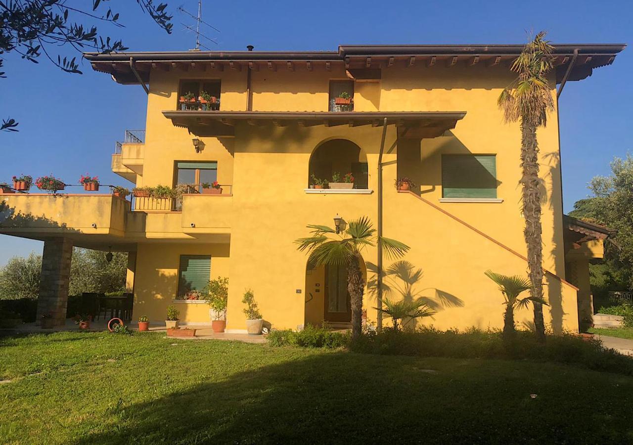 Villa Elena Appartamento In Villa Montinelle Eksteriør billede