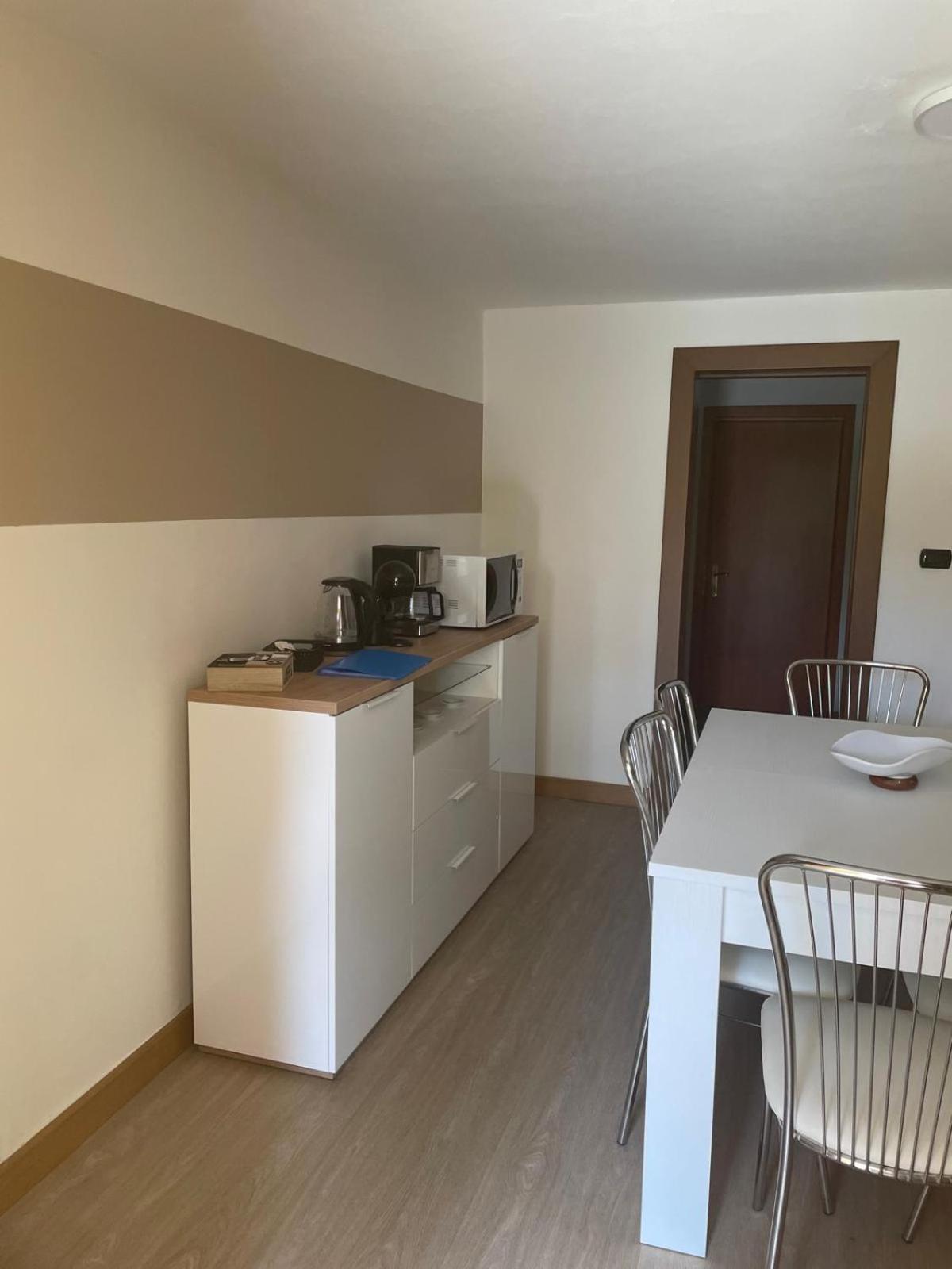Villa Elena Appartamento In Villa Montinelle Eksteriør billede