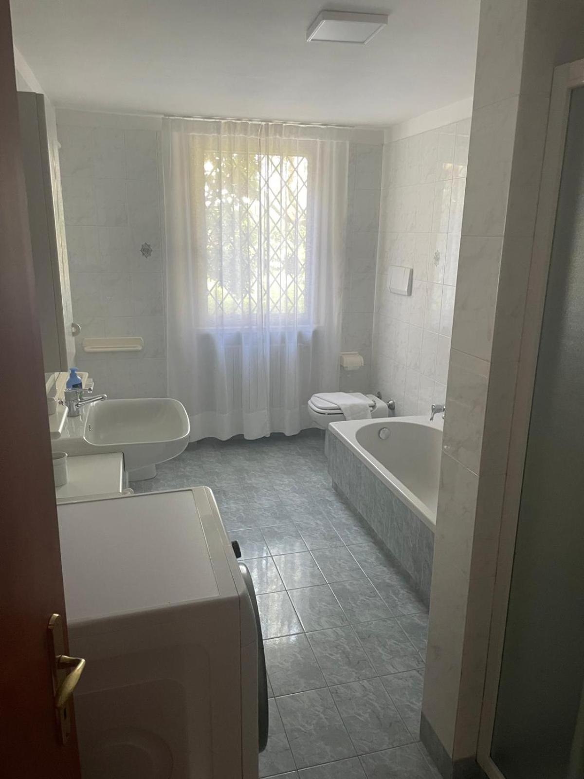 Villa Elena Appartamento In Villa Montinelle Eksteriør billede