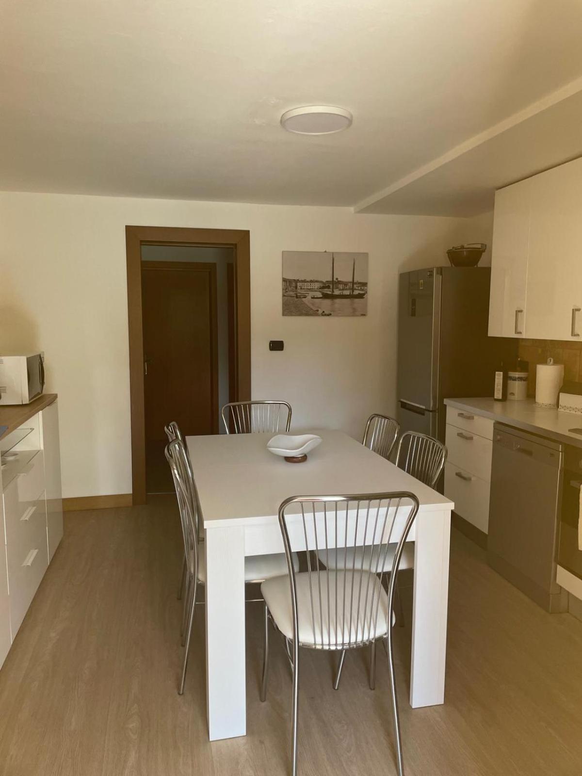 Villa Elena Appartamento In Villa Montinelle Eksteriør billede